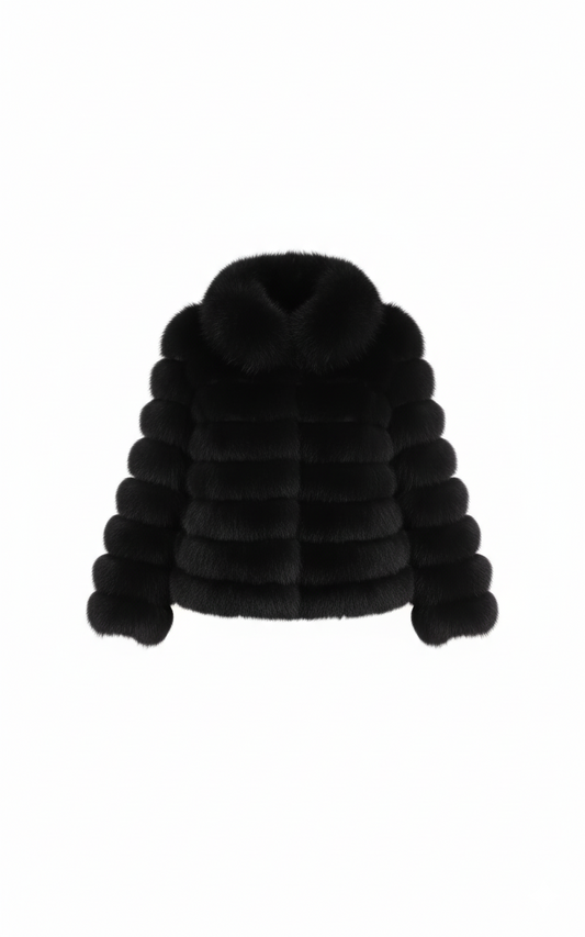 Pelliccia di volpe nera con righe orizzontali