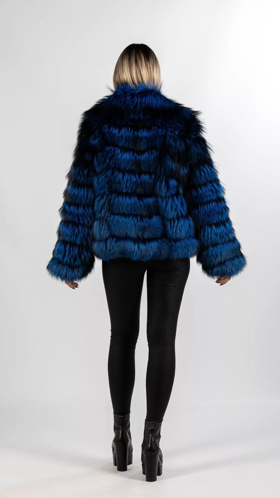 SAINT MORITZ - Volpe Full Skin - SU MISURA - Realizzato interamente a mano - certificato SAGA Furs